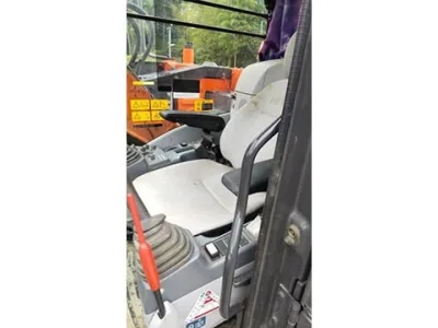2015 HITACHI ZX 135 US EXCAVATOR (No.J0764)