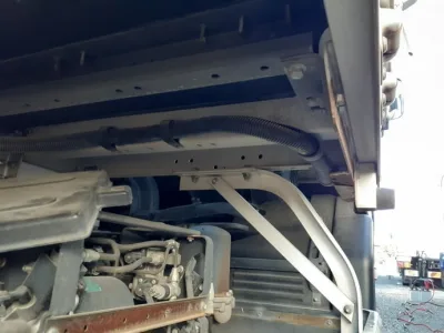 2001 Isuzu Giga large with crane KL-CYJ51W3 (No.920769)