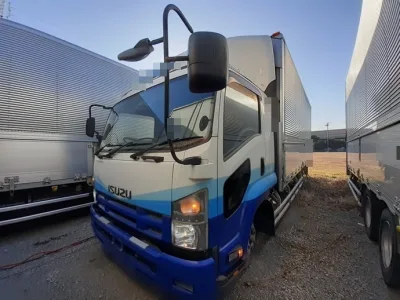 2001 Isuzu Giga large with crane KL-CYJ51W3 (No.920769)