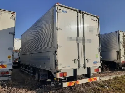 2001 Isuzu Giga large with crane KL-CYJ51W3 (No.920769)