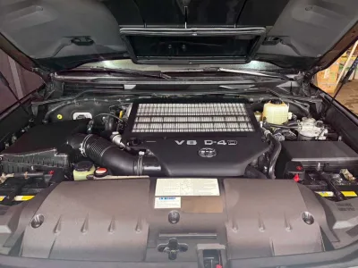2016 Toyota Land Cruiser 200 GXR Left Handle V8 Diesel