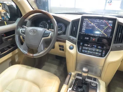 2016 Toyota Land Cruiser 200 GXR Left Handle V8 Diesel