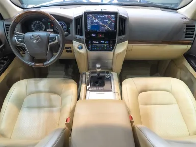 2016 Toyota Land Cruiser 200 GXR Left Handle V8 Diesel