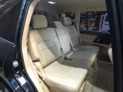 2016 Toyota Land Cruiser 200 GXR Left Handle V8 Diesel
