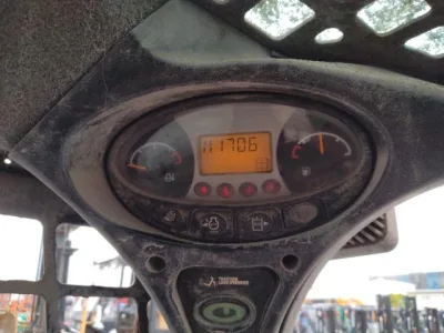 2016 BOBCAT S450 Skid Loader for export from Japan