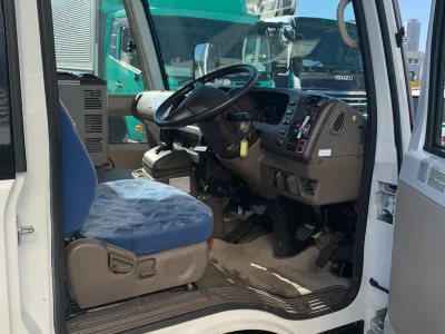 2019 MITSUBISHI FUSO 33 Seater With cool box TV(cursalely have 24 seats)Excellent condition(No.J0854)