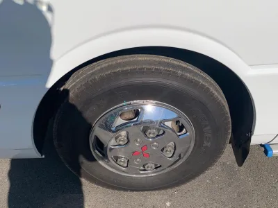 2019 MITSUBISHI FUSO 33 Seater With cool box TV(cursalely have 24 seats)Excellent condition(No.J0854)