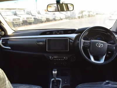 2020 Toyota Hilux Pickup  Push start leather electric Green (No.830780)