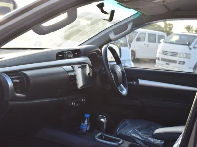 2020 Toyota Hilux Pickup  Push start leather electric Green (No.830780)
