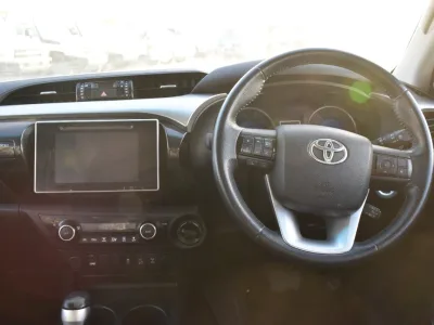 2020 Toyota Hilux Pickup  Push start leather electric Green (No.830780)