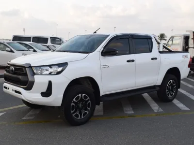 2021 Toyota Hilux pickup  key start White (No.920776)