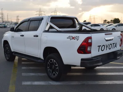 2021 Toyota Hilux pickup  key start White (No.920776)