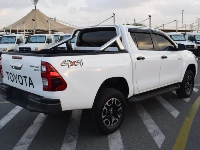 2021 Toyota Hilux pickup  key start White (No.920776)