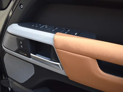 2022 Land Rover Defender 130 First Edition (No.960755)
