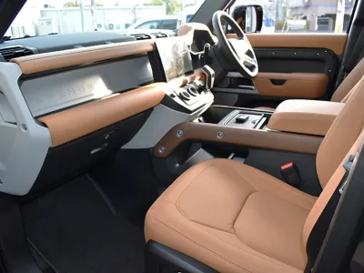 2022 Land Rover Defender 130 First Edition (No.960755)