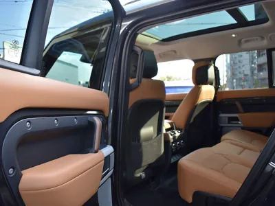 2022 Land Rover Defender 130 First Edition (No.960755)