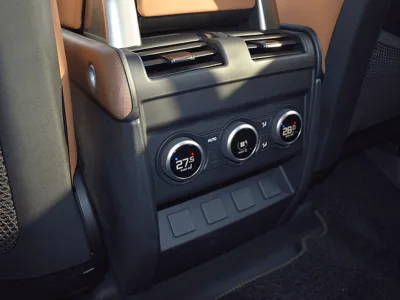 2022 Land Rover Defender 130 First Edition (No.960755)