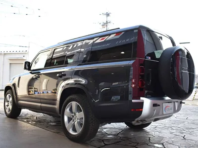 2022 Land Rover Defender 130 First Edition (No.960755)