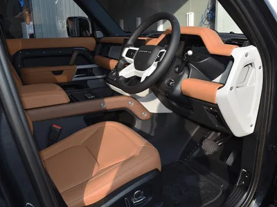 2022 Land Rover Defender 130 First Edition (No.960755)