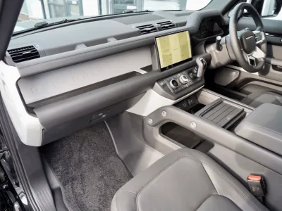 2022 Land Rover Defender 130 (No.140750)