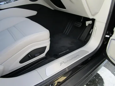 2022 Porsche Panamera 2.9 PDK Panoramic Sunroof (Jet Black Metallic) (No.J0576) for export from Japan