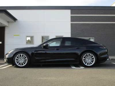 2022 Porsche Panamera 2.9 PDK Panoramic Sunroof (Jet Black Metallic) (No.J0576) for export from Japan