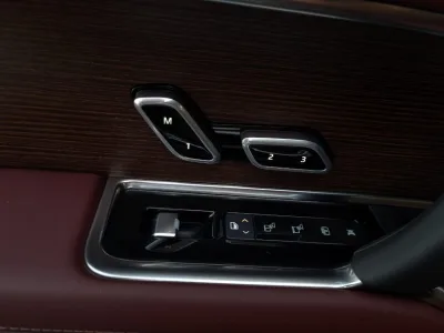 2025 Land Rover Range Rover Autobiography (No.680557)