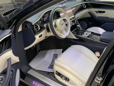 2025 Bently Flying Spur Hybrid Luxury sedan(No.940804)
