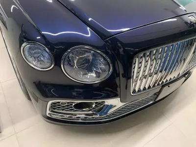 2025 Bently Flying Spur Hybrid Luxury sedan(No.940804)
