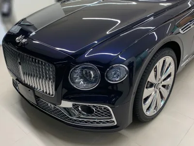 2025 Bently Flying Spur Hybrid Luxury sedan(No.940804)