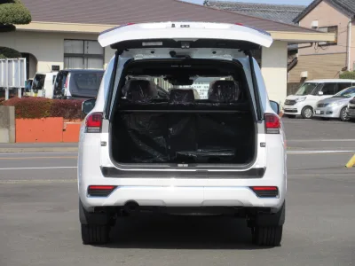 2025 TOYOTA LAND CRUISER 300 3.3 ZX DIESEL (No.960828) for export from Japan