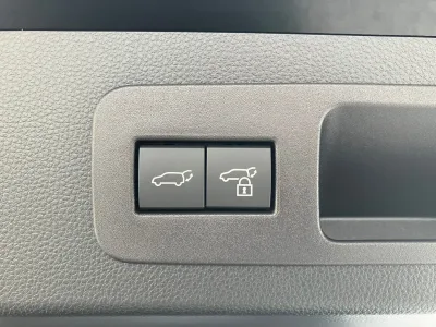2025 TOYOTA LAND CRUISER 300 3.3 ZX Diesel 5 Seater (No.960826)