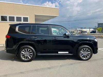 2025 TOYOTA LAND CRUISER 300 3.3 ZX Diesel 5 Seater (No.960826)