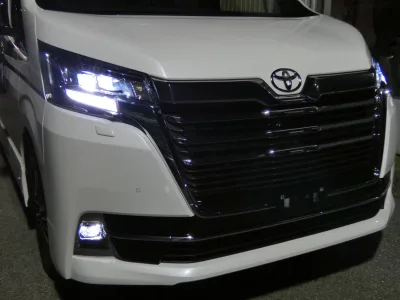 2025 Toyota Granace 2.8 Premium Diesel Turbo (No.960784) for export from Japan