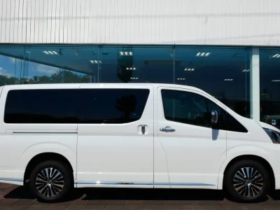 2025 Toyota Granace 2.8 Premium Diesel Turbo (No.960784) for export from Japan