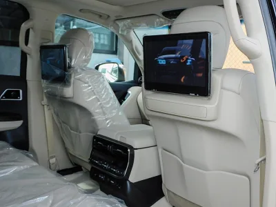 2023 Toyota Land Cruiser 300 3.5 ZX 4WD With WALD Full Aero | Rear Entertainment | JBL Sound System (No.961028) for export from Japan