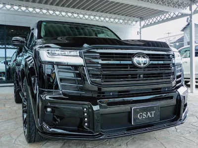 2023 Toyota Land Cruiser 300 3.5 ZX 4WD With WALD Full Aero | Rear Entertainment | JBL Sound System (No.961028)