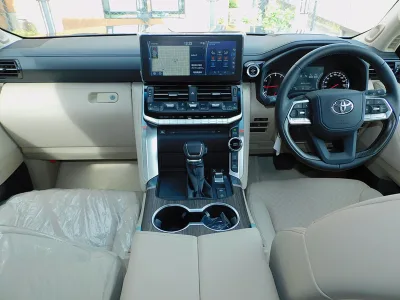 2023 Toyota Land Cruiser 300 3.5 ZX 4WD With WALD Full Aero | Rear Entertainment | JBL Sound System (No.961028)