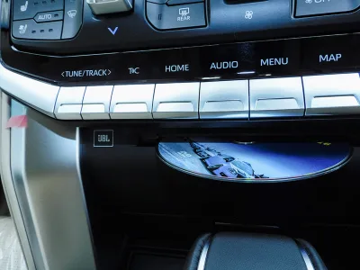 2023 Toyota Land Cruiser 300 3.5 ZX 4WD With WALD Full Aero | Rear Entertainment | JBL Sound System (No.961028)