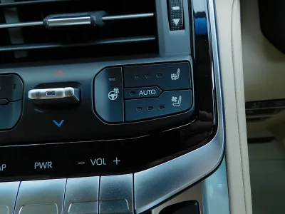 2023 Toyota Land Cruiser 300 3.5 ZX 4WD With WALD Full Aero | Rear Entertainment | JBL Sound System (No.961028)