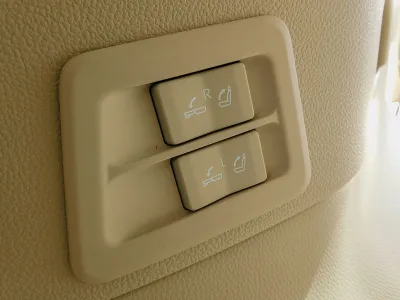 2023 Toyota Land Cruiser 300 3.5 ZX 4WD With WALD Full Aero | Rear Entertainment | JBL Sound System (No.961028)