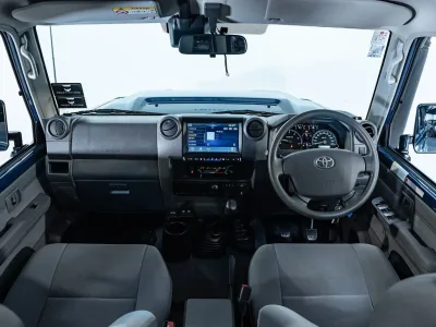 2023 Toyota Land Cruiser LX 4.5L Diesel V8 Manual for export from Japan