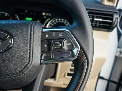 2025 Toyota Landcruiser Sahara 7 Seater (No.480786)