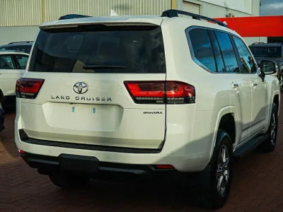 2025 Toyota Landcruiser Sahara 7 Seater (No.480786)