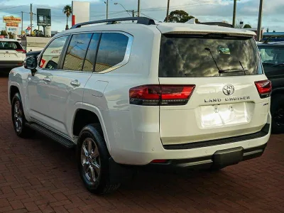 2025 Toyota Landcruiser Sahara 7 Seater (No.480786)
