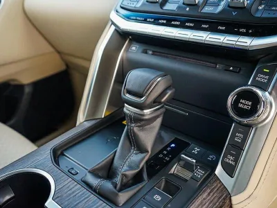 2025 Toyota Landcruiser Sahara 7 Seater (No.480786)