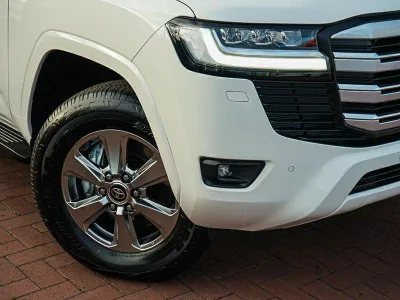 2025 Toyota Landcruiser Sahara 7 Seater (No.480786)