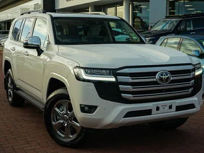 2025 Toyota Landcruiser Sahara 7 Seater (No.480786)