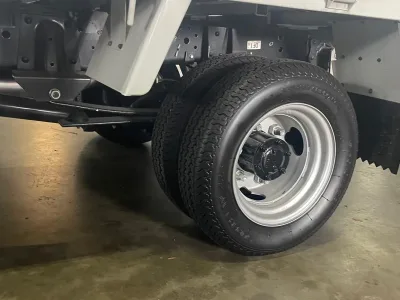 2025 Isuzu NHR87 Flat Body Truck (No.J09055)