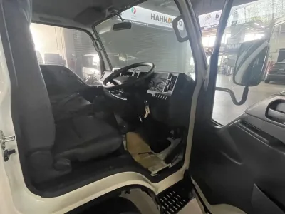 2025 Isuzu NHR87 Flat Body Truck (No.J09055)